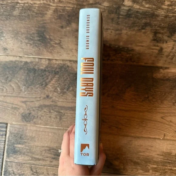 OwlCrate Exclusive Edition of Foul Days by Genoveva Donovan - Picture 3 of 5